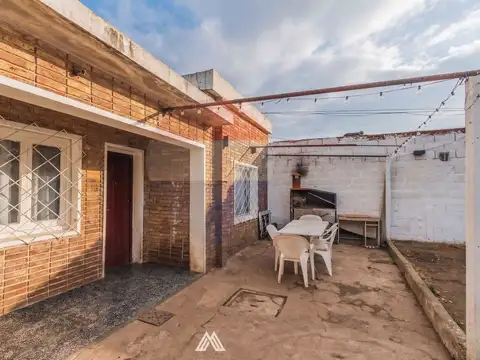 VENTA CASA 2 DORMITORIOS CON RENTA NUEVO PARIS