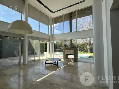 Casa en Venta de 7 ambientes, 4 dormitorios, en La Lomada de PIlar, PIlar