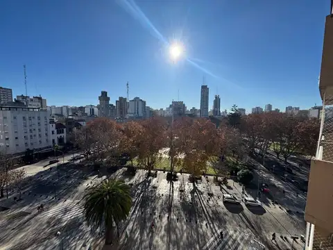 2 AMBIENTES AMPLIO CON VISTA A PLAZA SAN MARTIN