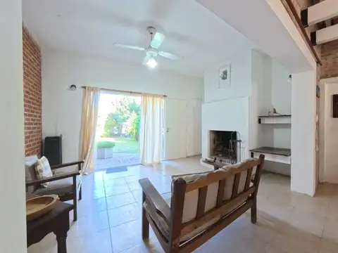 Casa 4 ambientes con 1 baño