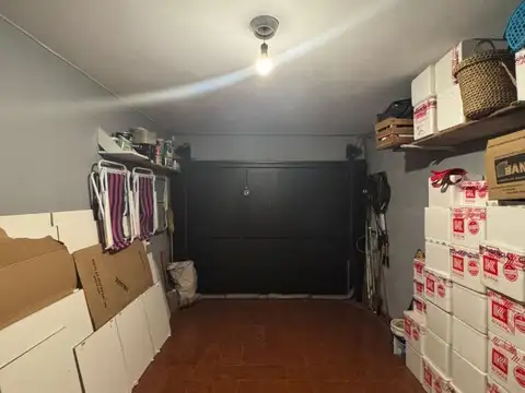 Casa en Venta con 3 cocheras