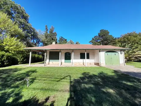 Casa Sobre Avenida Principal