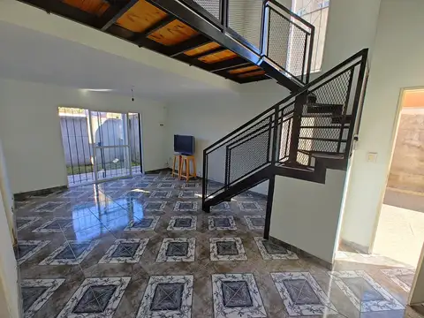 Depto Tipo Casa en Venta en González Catan, USD 60.000