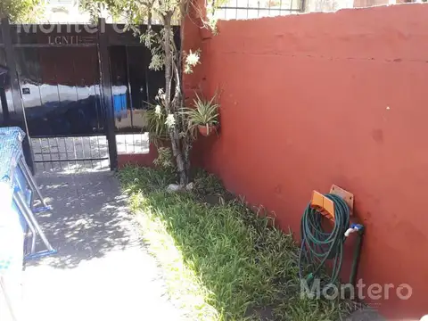 Depto Tipo Casa en Venta con 1 cocheras