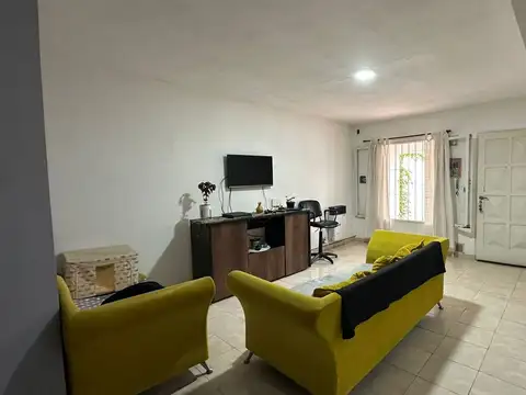 VENTA CASA PILAR 2 DORMITORIOS MTS YPF
