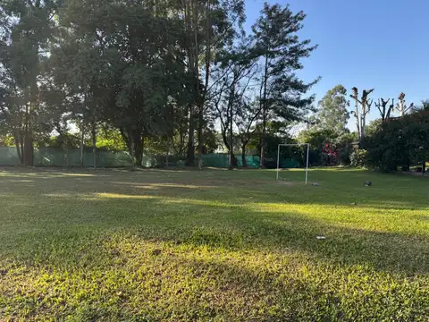 Terreno en venta en el Country del Pilar