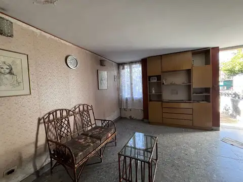Depto Tipo Casa en Venta 54 años