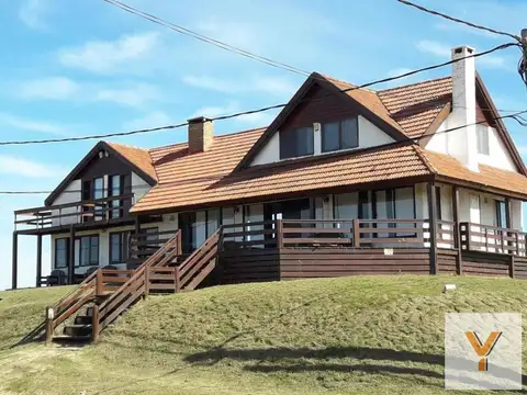 Casa en venta - 6 Dormitorios 4 Baños 4 Cocheras - 1000Mts2 - Punta del Diablo, Uruguay