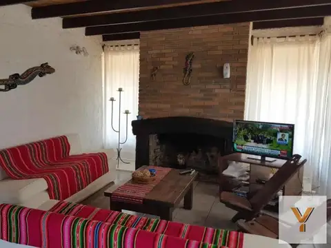 Casa 7 ambientes con 4 baños