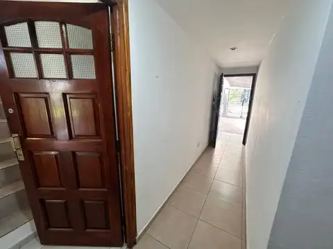 Depto Tipo Casa 5 ambientes con 2 baños