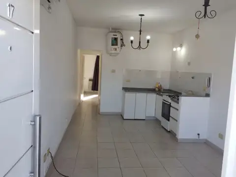 Dos ambientes con cochera en alquiler en Bella Vista