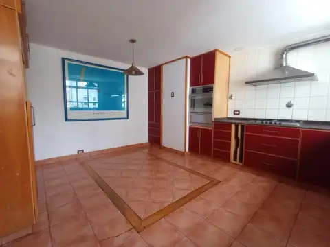 Departamento 5 ambientes con 3 baños