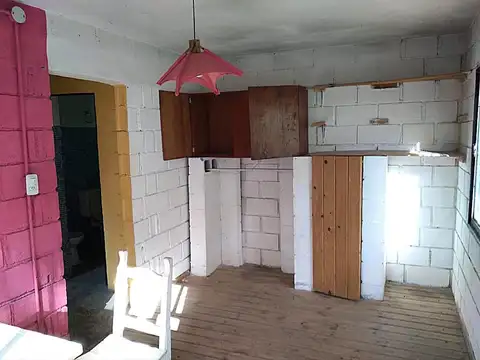Casa 3 ambientes con 1 baño