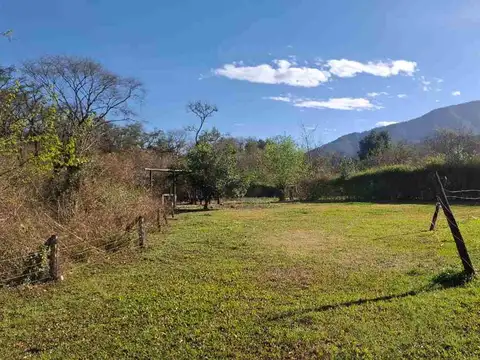 Terreno en Venta de 1894,0 m2
