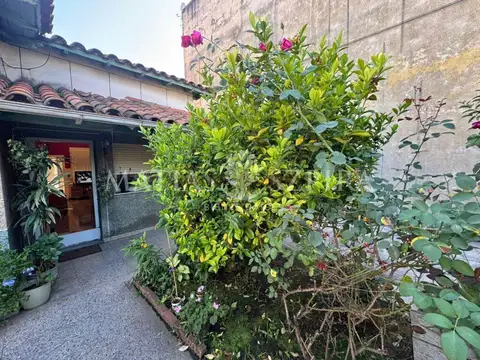 Casa en Venta con 4 cocheras