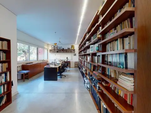 VENTA – IMPORTANTE CASA 6 AMBIENTES EN COUNTRY CLUB MIRALAGOS