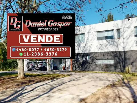 VENTA – IMPORTANTE CASA 6 AMBIENTES EN COUNTRY CLUB MIRALAGOS