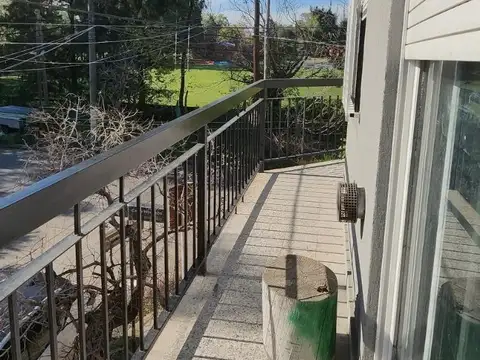 Depto Tipo Casa en Alquiler en El Palomar, $ 750.000