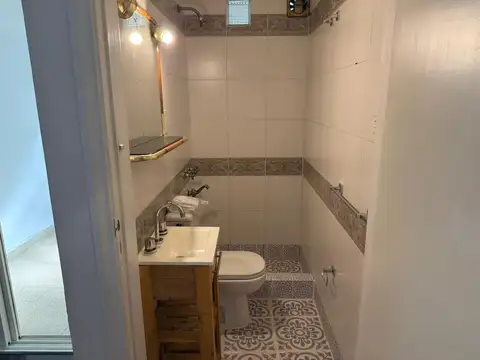 Casa en Alquiler, Vías a Libertador - Martínez.