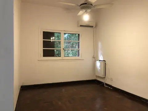 Casa en Alquiler, Vías a Libertador - Martínez.