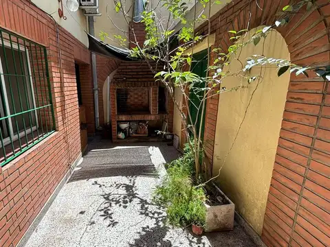 PH c/cochera, patio y terraza - sin expensas