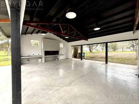Casa 5 ambientes con 2 baños