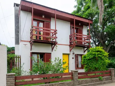 Rivadavia al 800. Villa Ramallo . Bs As