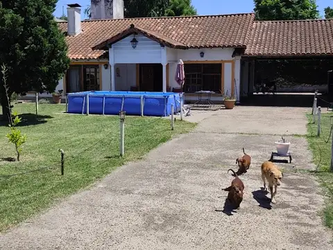 Excelente casa en venta zona comercial Tortuguitas Lote de 980 m2
