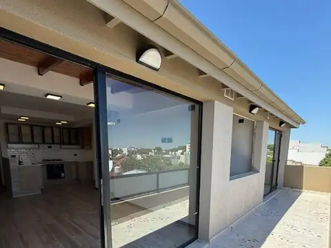Manuela Pedraza 6000, Piso 13
