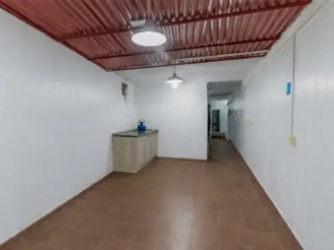 Local en Venta 74 años