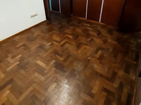 Depto Tipo Casa 6 ambientes con 2 baños