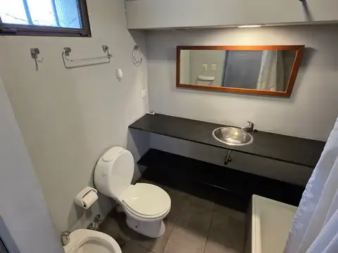 Oficina 2 ambientes con 1 baño
