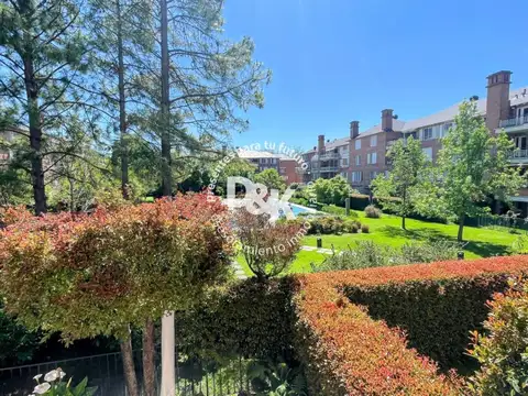 Departamento en venta de 3 dormitorios con 3 cocheras en Jardines de San Isidro
