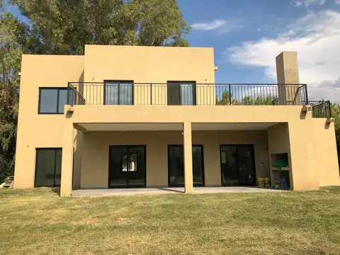 Casa en venta en Haras Santa María - Los Eucaliptus