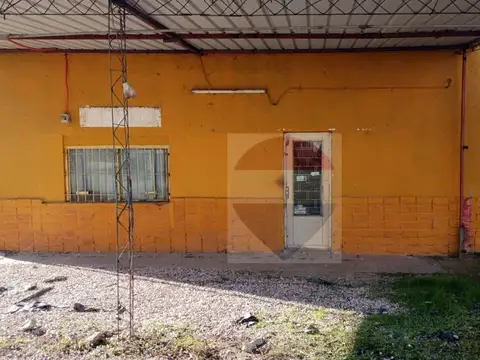 VENTA DE LOCAL COMERCIAL EN PANDO