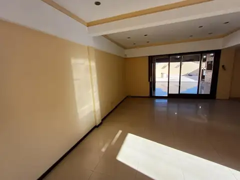 Departamento en Alquiler en Barrio España y Hospitales, $ 1.500.000