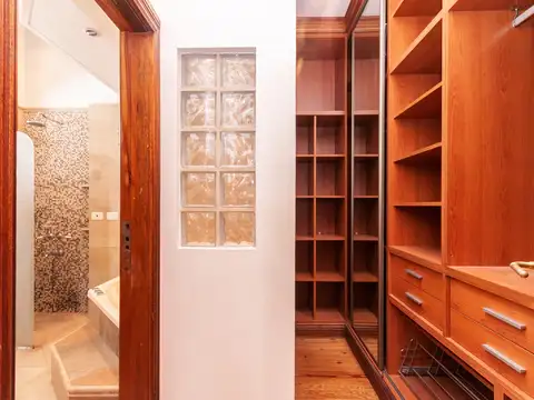 Casa en venta estilo campo - neocolonial en Jose Marmol, Almirante Brow - Financia dueño.