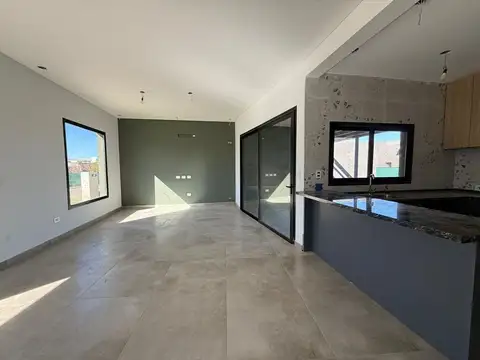 Casa en Alquiler en Maipu, USD 1.300