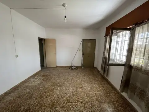 LUQUE. CBA. PROPIEDAD FTE. A TERMINAL DE OMNIBUS R-13