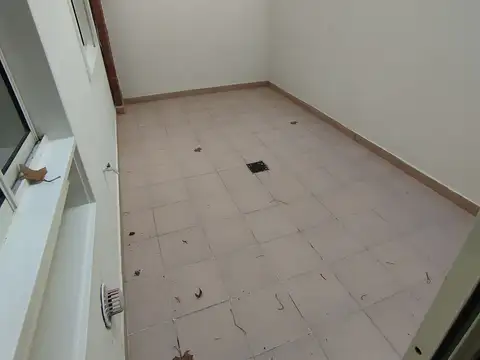 ALQUILER 1 DORMITORIO CON PATIO PB