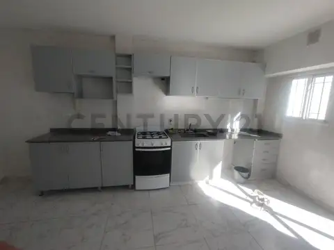 Casa en Alquiler con 1 cochera