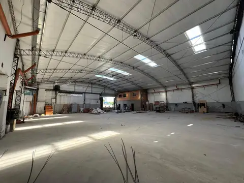 Galpón en Alquiler - 730m2 - Mixtura 3 - Barracas