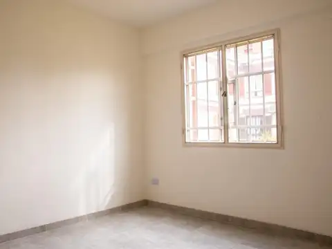 Departamento en Venta en Ezpeleta Este, USD 45.000