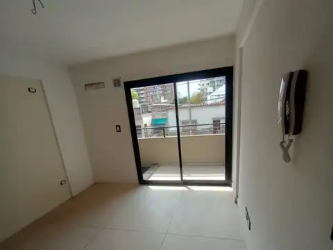 Departamento 2 ambientes con balcon