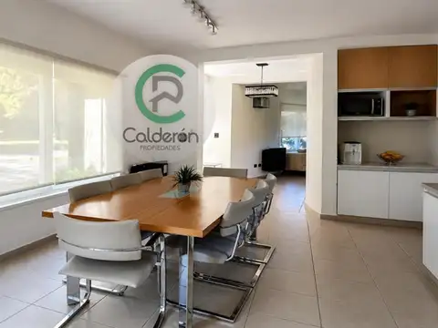 Casa en Alquiler de 3 dormitorios