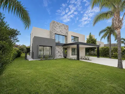 Casa en venta de 3 dormitorios con pileta en Cadaques Barrio Cerrado, Funes