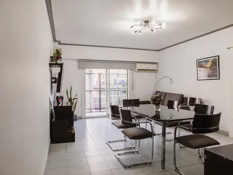 Luminoso 3 Ambientes con dependencia en San Telmo