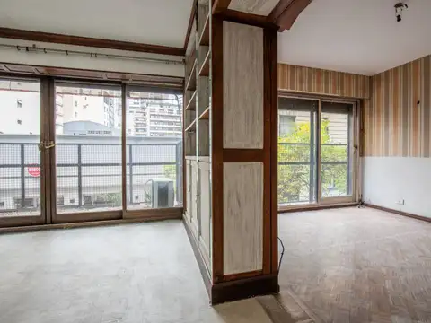 Esmeralda 1300, Piso 1