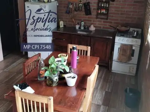 Casa 3 ambientes con 1 baño