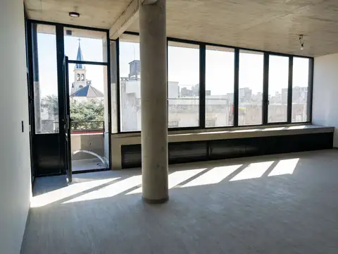 Charlone 1200, Piso 5